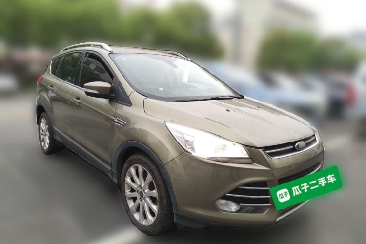 Used Ford Kuga 2013 2.0L GTDi Four-Wheel-Drive Elite Model Front Right 45 Deg