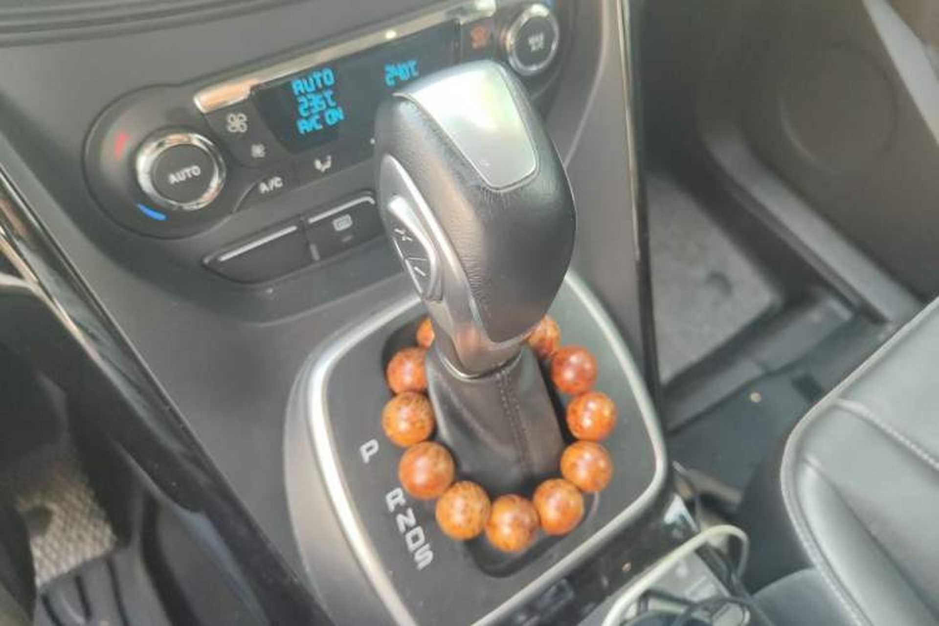 Used Ford Kuga 2013 2.0L GTDi Four-Wheel-Drive Sport Model Gear Lever