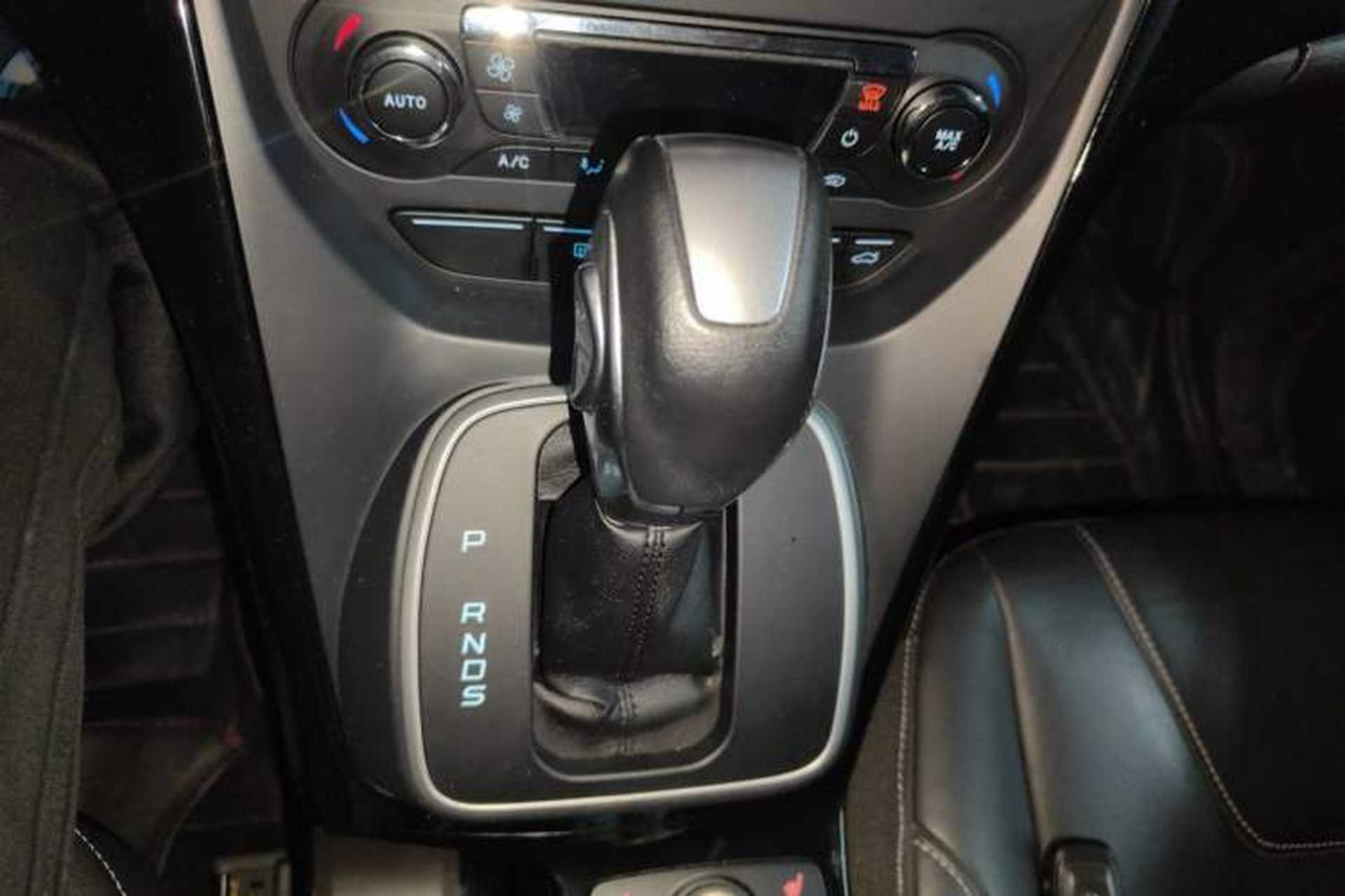 Used Ford Kuga 2013 2.0L GTDi Four-Wheel-Drive Sport Model Gear Lever