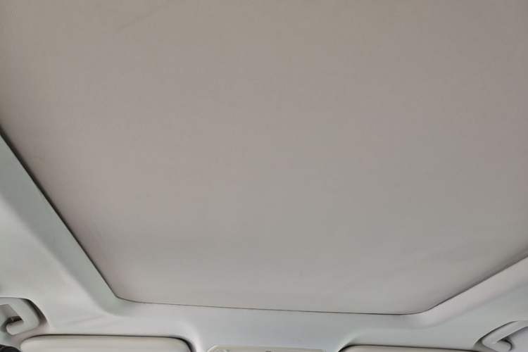 Used Ford Kuga 2013 1.6L GTDi Two-Wheel-Drive Trend Model Headliner
