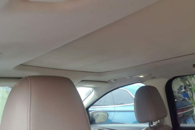 Used Ford Kuga 2013 1.6L GTDi 4x4 Elite Model Headliner