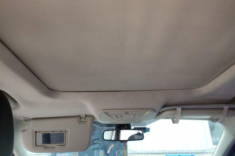 Used Ford Kuga 2013 1.6L GTDi Two-Wheel-Drive Trend Model Headliner