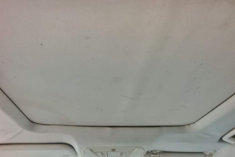 Used Ford Kuga 2013 1.6L GTDi Two-Wheel-Drive Trend Model Headliner
