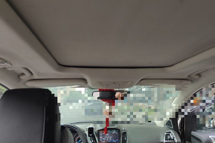 Used Ford Kuga 2013 1.6L GTDi Two-Wheel-Drive Trend Model Headliner
