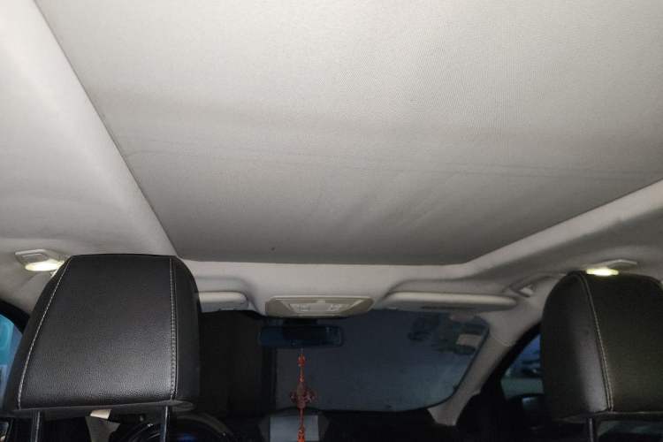 Used Ford Kuga 2013 1.6L GTDi Two-Wheel-Drive Trend Model Headliner