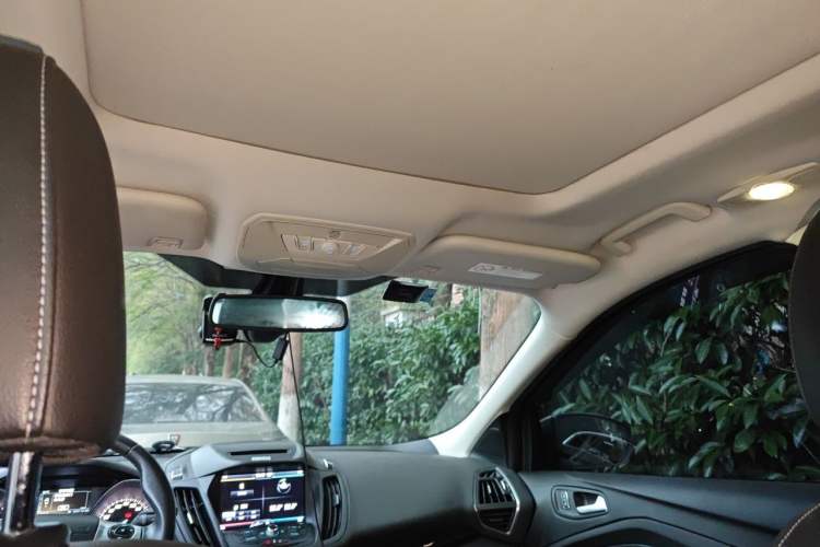 Used Ford Kuga 2013 2.0L GTDi Four-Wheel-Drive Sport Model Headliner