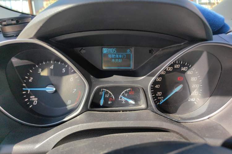 Used Ford Kuga 2013 1.6L GTDi Two-Wheel-Drive Trend Model Instrument Cluster
