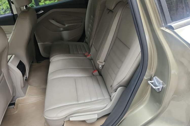 Used Ford Kuga 2013 1.6L GTDi 4x4 Elite Model Interior 4