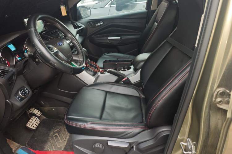 Used Ford Kuga 2013 1.6L GTDi Two-Wheel-Drive Comfort Model Left Front Seat
