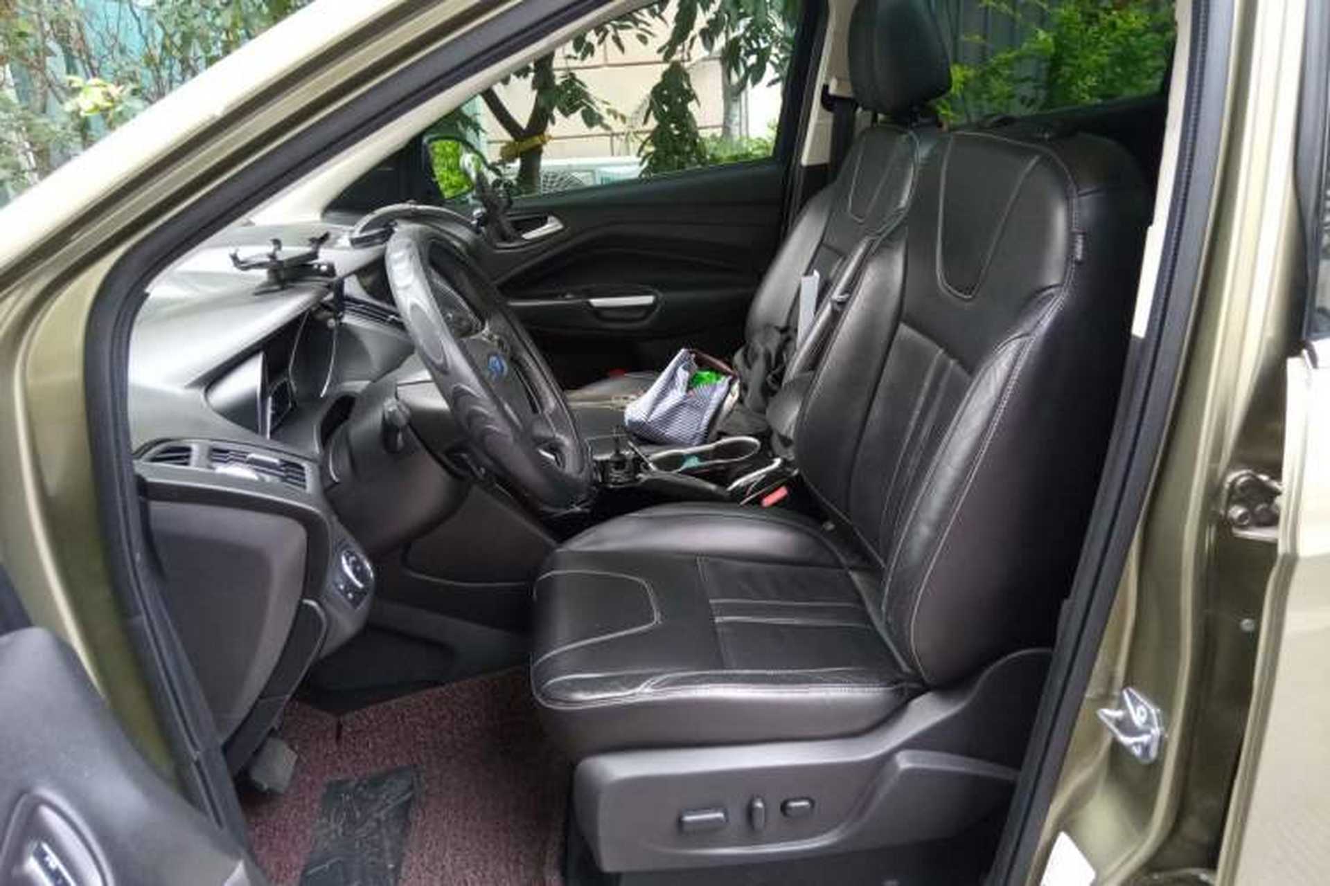 Used Ford Kuga 2013 2.0L GTDi Four-Wheel-Drive Sport Model Left Front Seat