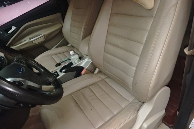 Used Ford Kuga 2013 2.0L GTDi Four-Wheel-Drive Elite Model Left Front Seat