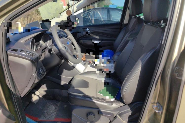 Used Ford Kuga 2013 1.6L GTDi Two-Wheel-Drive Trend Model Left Front Seat