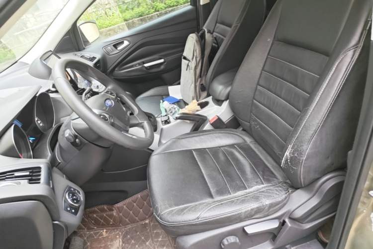 Used Ford Kuga 2013 1.6L GTDi Two-Wheel-Drive Comfort Model Left Front Seat