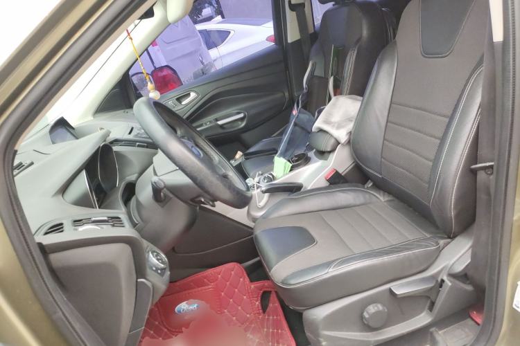 Used Ford Kuga 2013 1.6L GTDi Two-Wheel-Drive Trend Model Left Front Seat