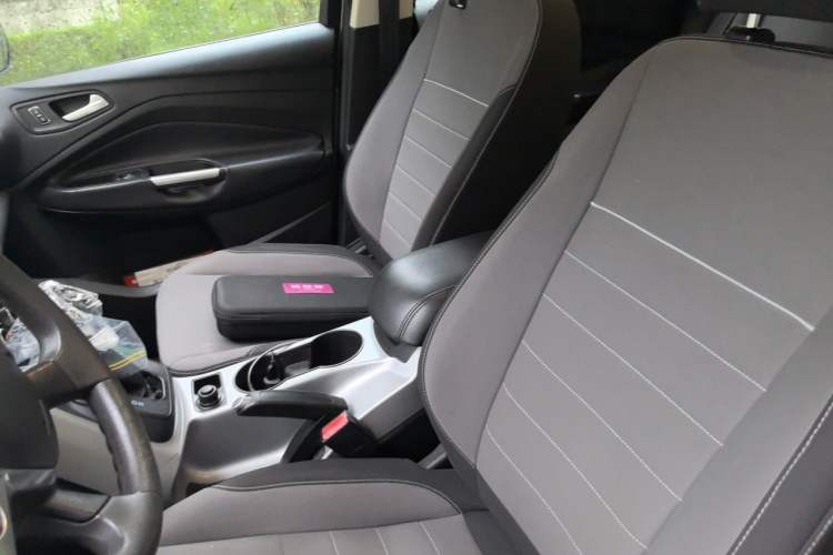 Used Ford Kuga 2013 1.6L GTDi Two-Wheel-Drive Comfort Model Left Front Seat