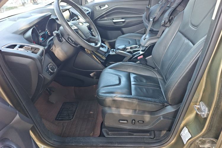 Used Ford Kuga 2013 2.0L GTDi Four-Wheel-Drive Sport Model Left Front Seat