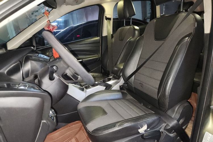 Used Ford Kuga 2013 1.6L GTDi Two-Wheel-Drive Trend Model Left Front Seat