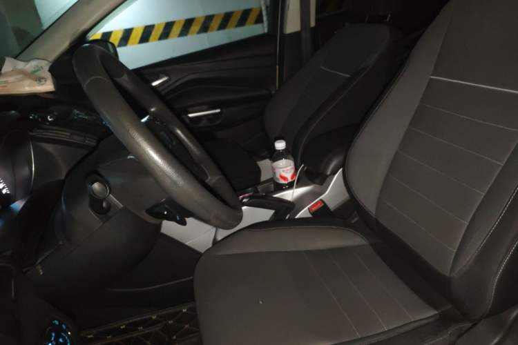 Used Ford Kuga 2013 1.6L GTDi Two-Wheel-Drive Comfort Model Left Front Seat