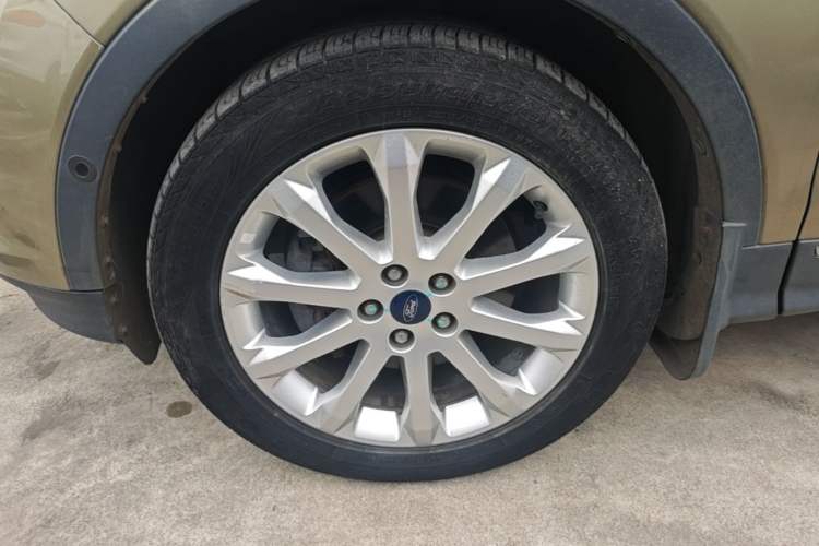 Used Ford Kuga 2013 2.0L GTDi Four-Wheel Drive Premium Model Left Front Wheel Hub