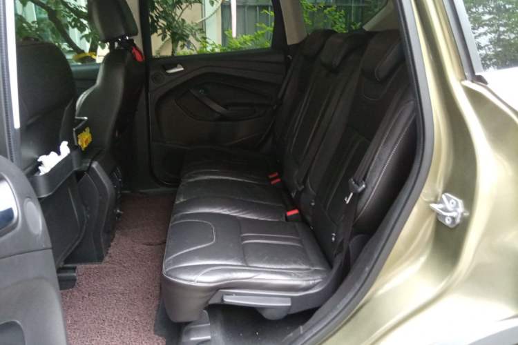 Used Ford Kuga 2013 2.0L GTDi Four-Wheel-Drive Sport Model Left Rear Seat