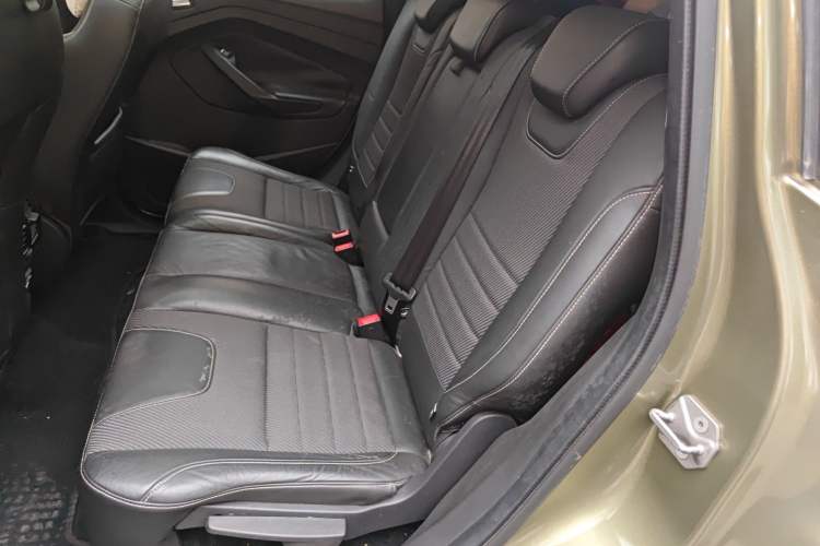 Used Ford Kuga 2013 1.6L GTDi Two-Wheel-Drive Trend Model Left Rear Seat