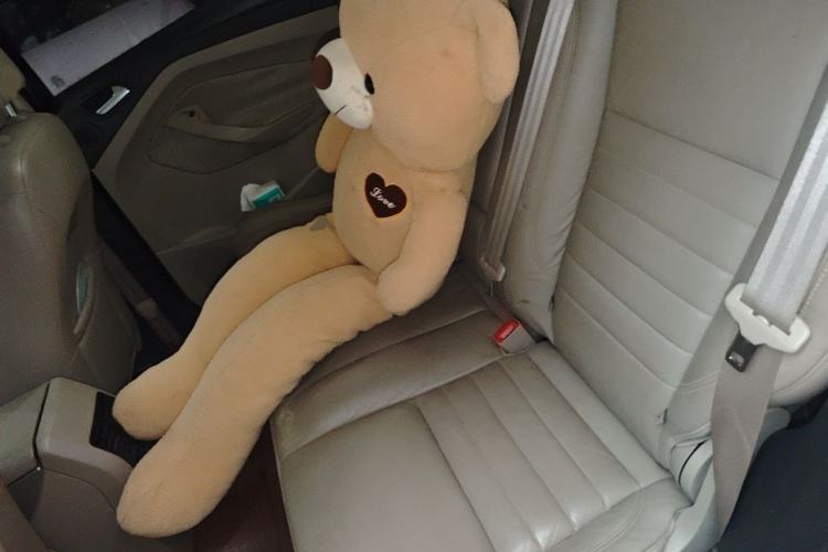 Used Ford Kuga 2013 2.0L GTDi Four-Wheel-Drive Elite Model Left Rear Seat
