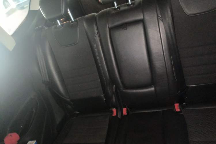Used Ford Kuga 2013 1.6L GTDi Two-Wheel-Drive Trend Model Left Rear Seat