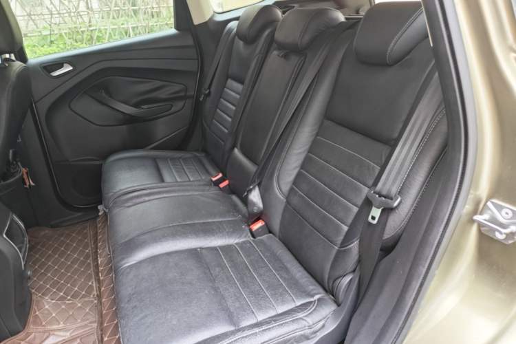 Used Ford Kuga 2013 1.6L GTDi Two-Wheel-Drive Comfort Model Left Rear Seat