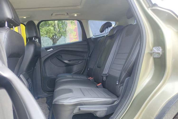 Used Ford Kuga 2013 1.6L GTDi Two-Wheel-Drive Trend Model Left Rear Seat