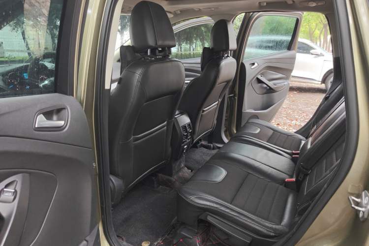 Used Ford Kuga 2013 1.6L GTDi Two-Wheel-Drive Trend Model Left Rear Seat