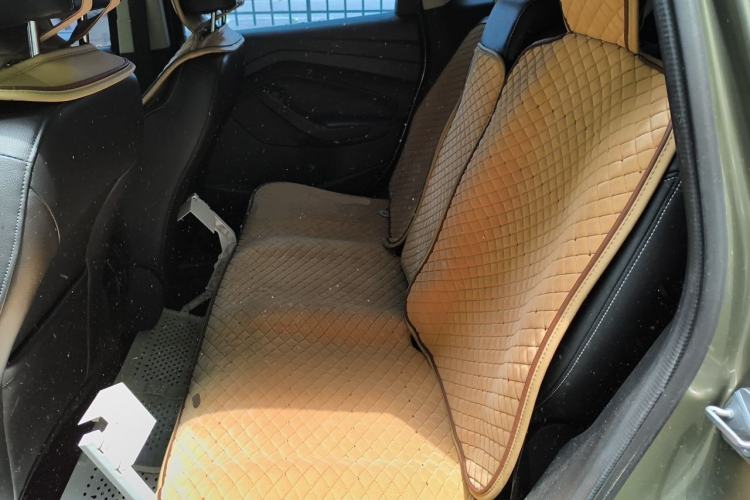 Used Ford Kuga 2013 1.6L GTDi Two-Wheel-Drive Trend Model Left Rear Seat