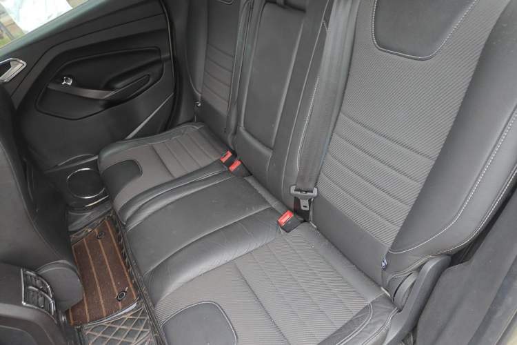 Used Ford Kuga 2013 1.6L GTDi Two-Wheel-Drive Trend Model Left Rear Seat