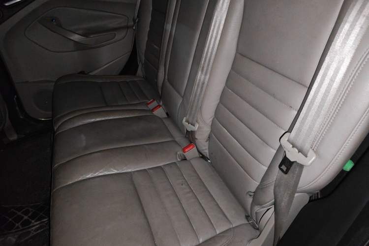 Used Ford Kuga 2013 2.0L GTDi Four-Wheel-Drive Sport Model Left Rear Seat