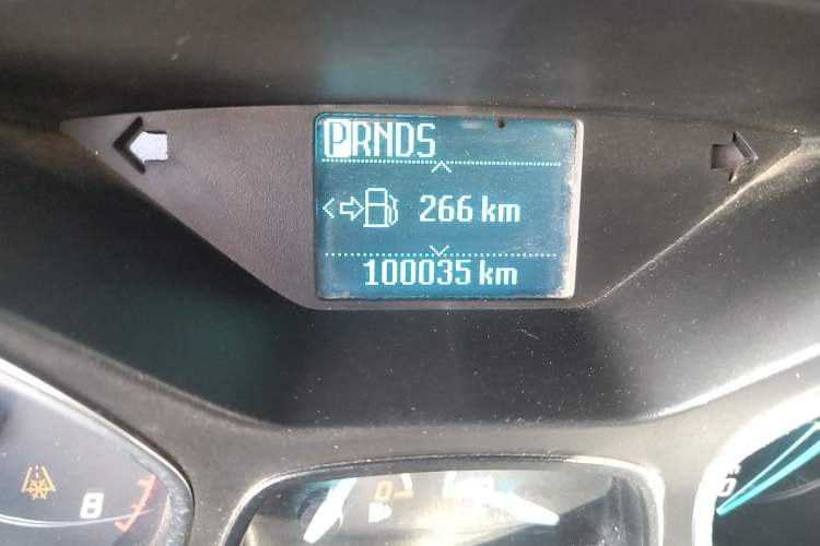 Used Ford Kuga 2013 1.6L GTDi Two-Wheel-Drive Comfort Model Odometer Close Up