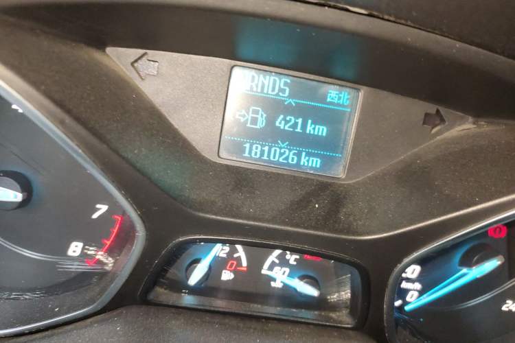 Used Ford Kuga 2013 1.6L GTDi Two-Wheel-Drive Trend Model Odometer Close Up