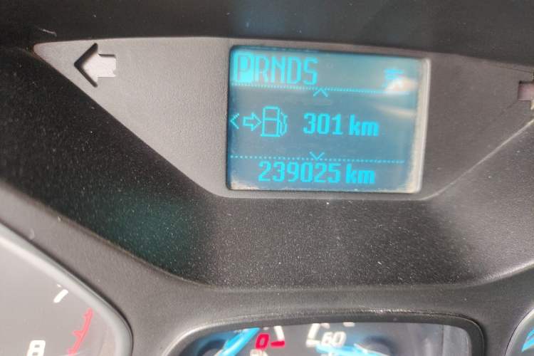 Used Ford Kuga 2013 1.6L GTDi Two-Wheel-Drive Trend Model Odometer Close Up