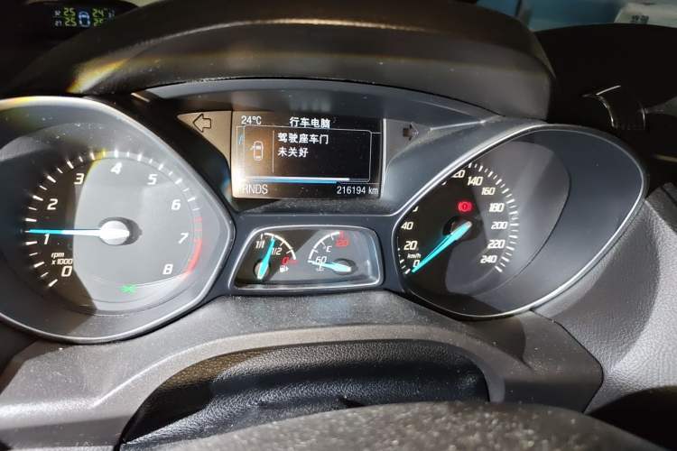 Used Ford Kuga 2013 2.0L GTDi Four-Wheel-Drive Sport Model Odometer Close Up