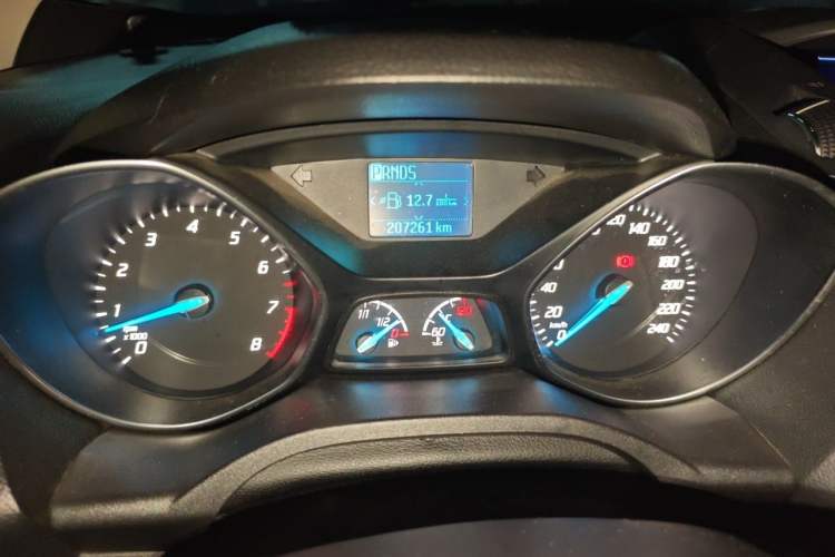 Used Ford Kuga 2013 1.6L GTDi Two-Wheel-Drive Comfort Model Odometer Close Up