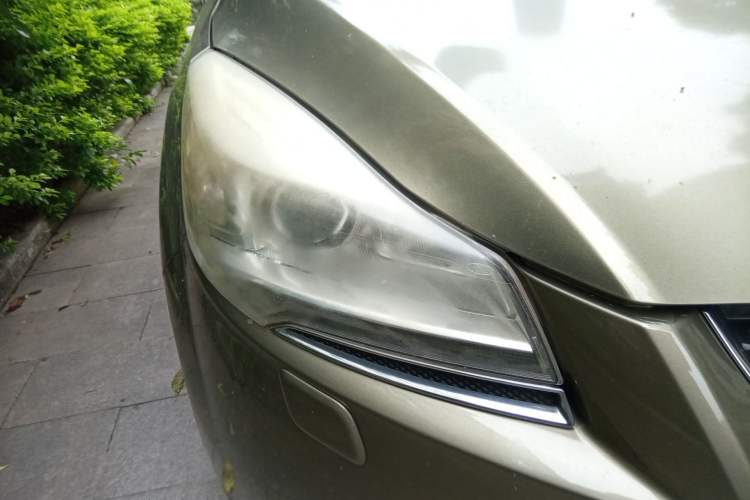 Used Ford Kuga 2013 2.0L GTDi Four-Wheel-Drive Sport Model Right Front Headlight