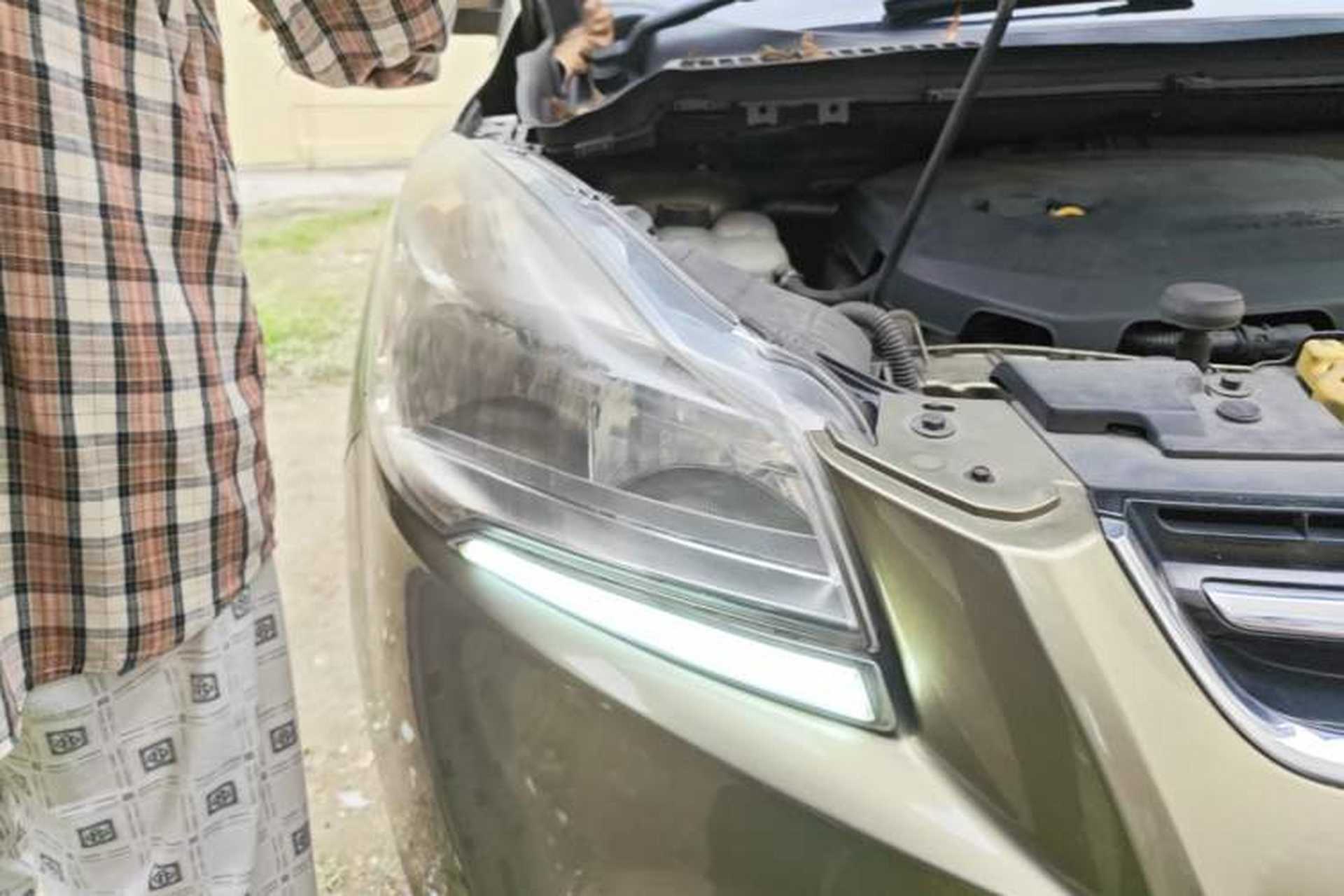 Used Ford Kuga 2013 1.6L GTDi Two-Wheel-Drive Comfort Model Right Front Headlight