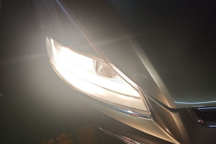 Used Ford Kuga 2013 1.6L GTDi 4x4 Elite Model Right Front Headlight