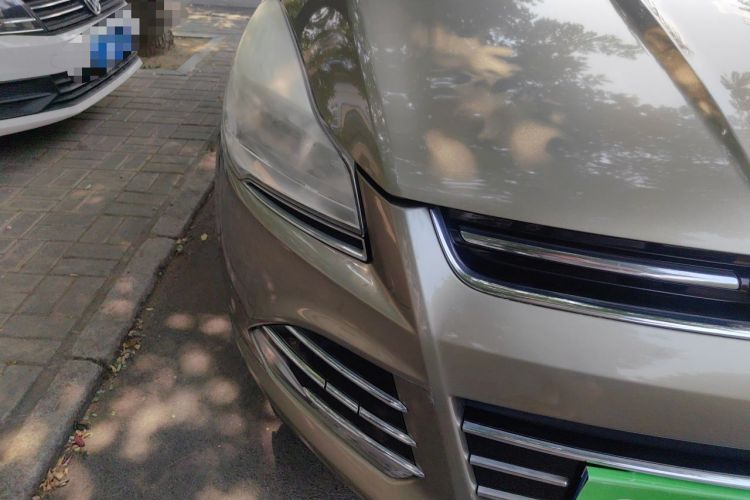 Used Ford Kuga 2013 2.0L GTDi Four-Wheel-Drive Elite Model Right Front Headlight