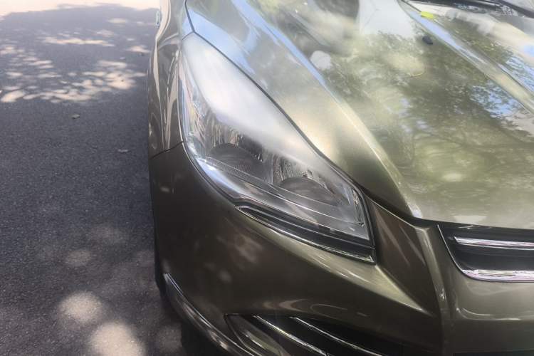 Used Ford Kuga 2013 1.6L GTDi 4x4 Elite Model Right Front Headlight
