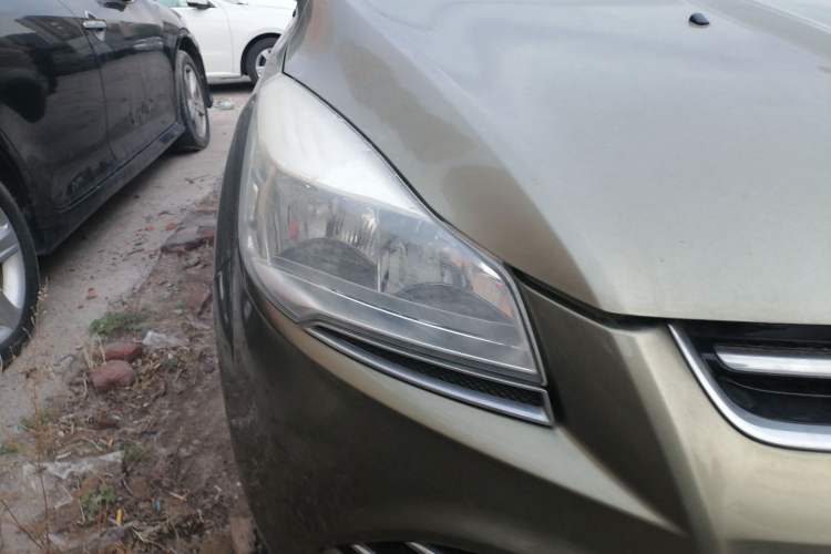 Used Ford Kuga 2013 1.6L GTDi 4x4 Elite Model Right Front Headlight