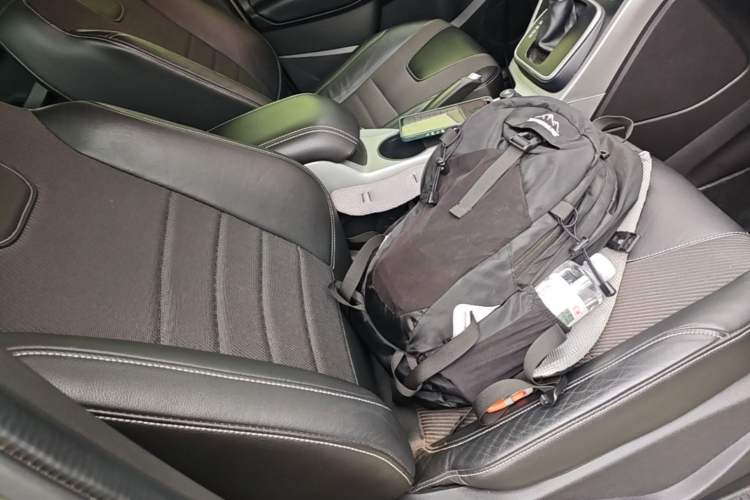 Used Ford Kuga 2013 1.6L GTDi Two-Wheel-Drive Trend Model Right Front Seat