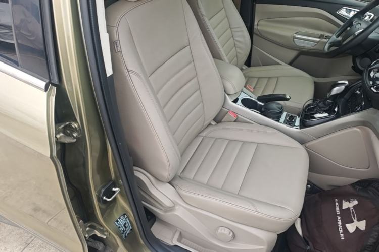 Used Ford Kuga 2013 2.0L GTDi Four-Wheel Drive Premium Model Right Front Seat