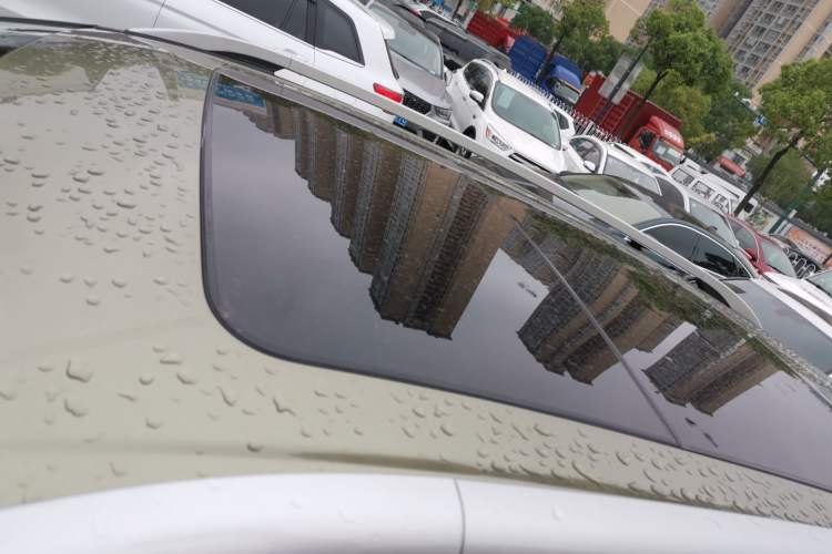 Used Ford Kuga 2013 2.0L GTDi Four-Wheel-Drive Sport Model Roof