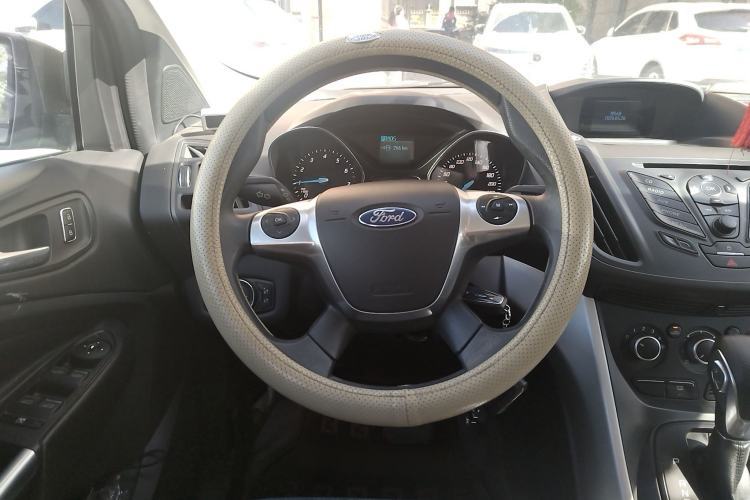 Used Ford Kuga 2013 1.6L GTDi Two-Wheel-Drive Comfort Model Steering Wheel