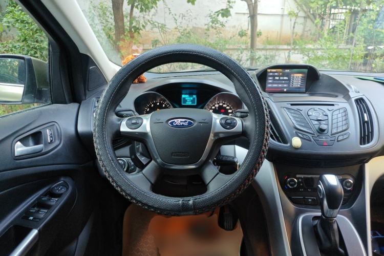 Used Ford Kuga 2013 1.6L GTDi Two-Wheel-Drive Trend Model Steering Wheel