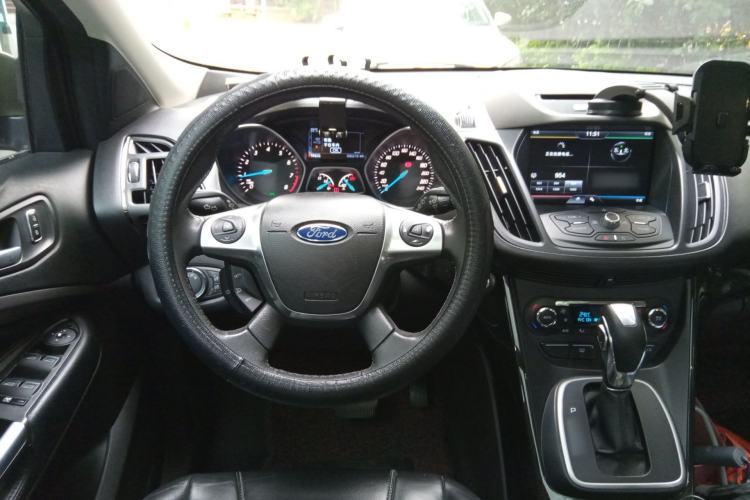 Used Ford Kuga 2013 2.0L GTDi Four-Wheel-Drive Sport Model Steering Wheel